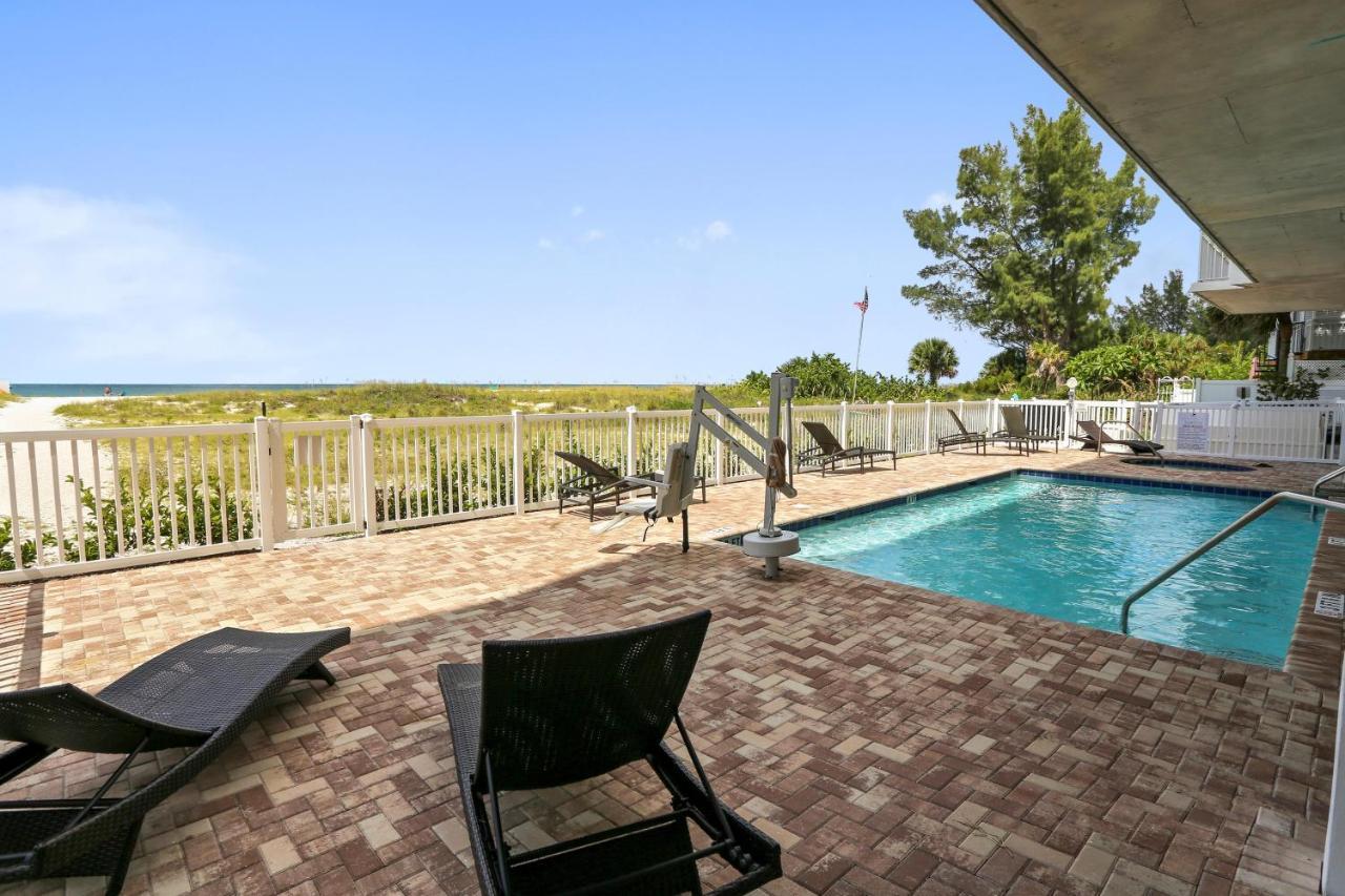Oceana 305 East Villa St. Pete Beach Bagian luar foto
